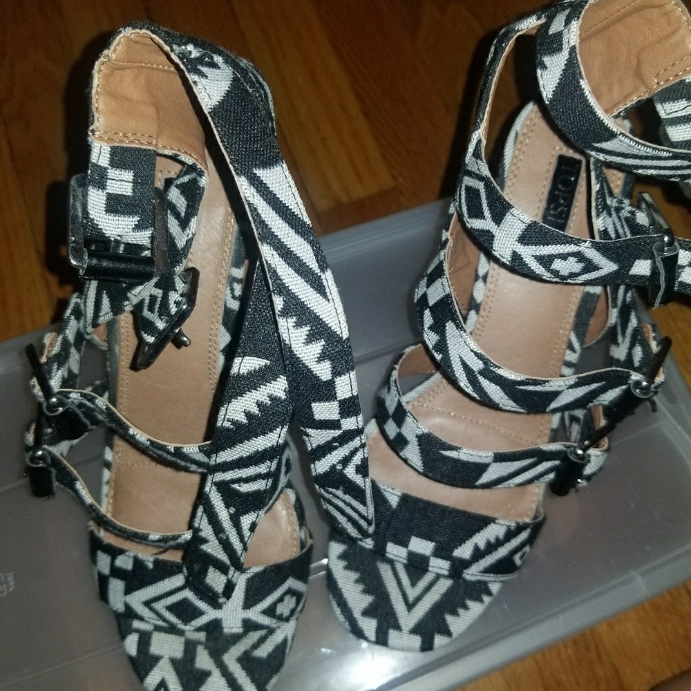 Aztec Print Sandals - image 2